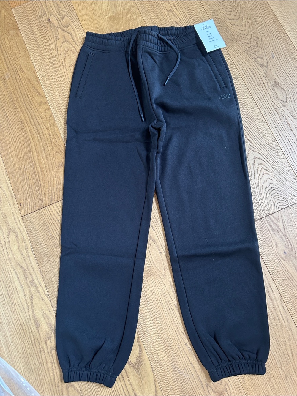 Fleo Black Joggers
